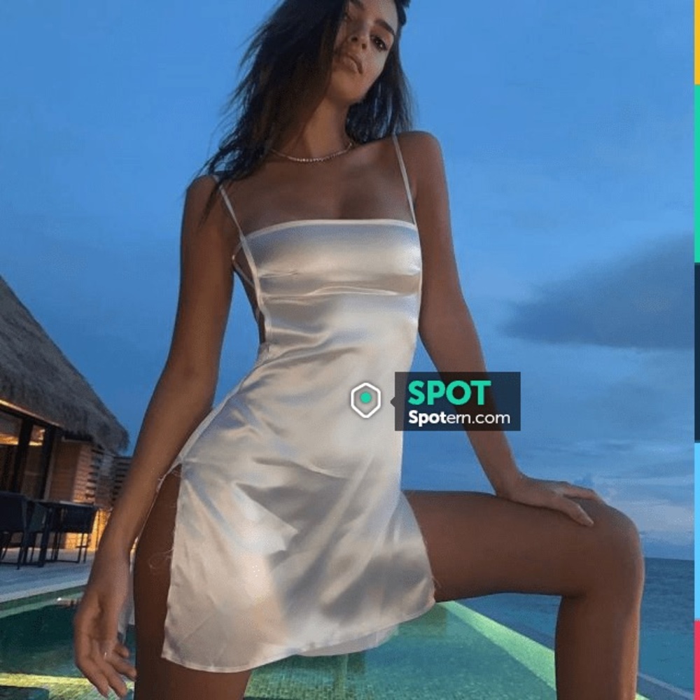 Are you am I missi dress in the white color nwt